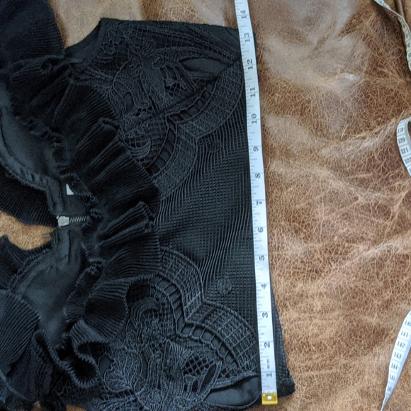 ALICE MCCALL - Size 4 - Off shoulders top - Picture 7 of 7